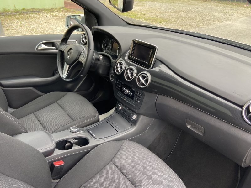 MERCEDES-BENZ CLASSE B 200CDI 136CV BUSINESS BVA