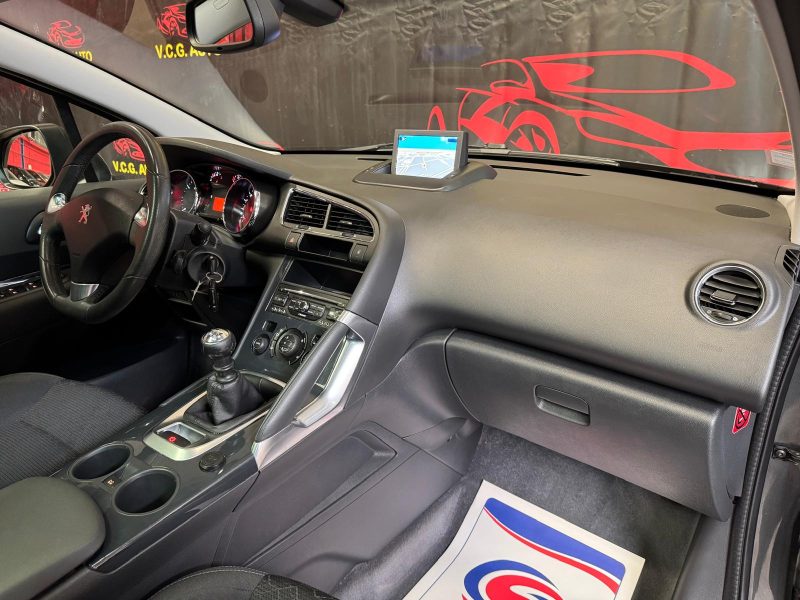 PEUGEOT 3008 1.2 PureTech 130 