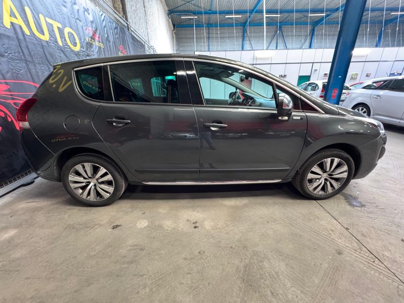 PEUGEOT 3008 1.2 PureTech 130 