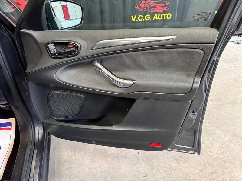 FORD S-MAX 2.0 TDCI 140 Titanium 