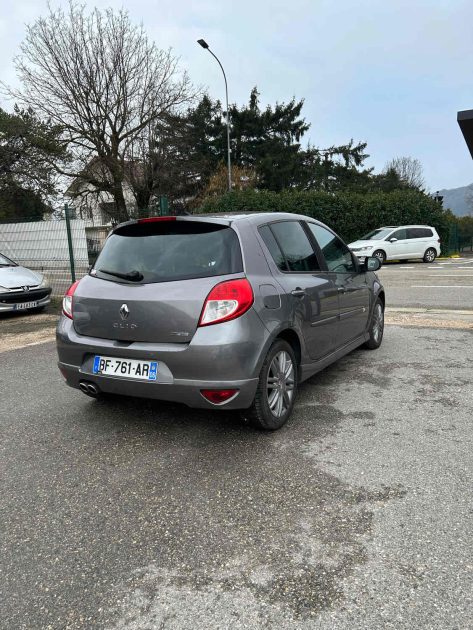 RENAULT CLIO 2010