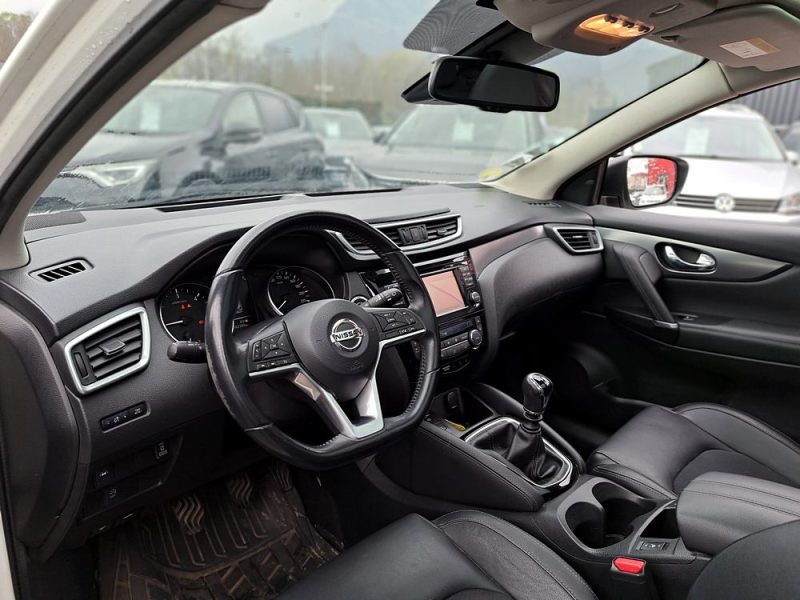 NISSAN QASHQAI 2018