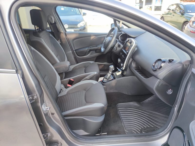 RENAULT CLIO IV ESTATE Intens EDC 120 Energy