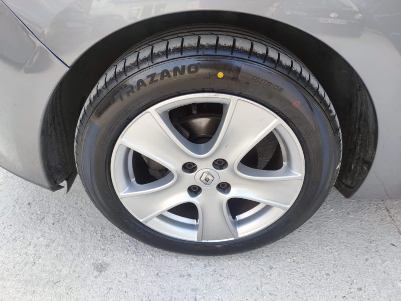 RENAULT CLIO IV ESTATE Intens EDC 120 Energy