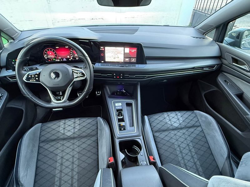 VOLKSWAGEN GOLF 2021