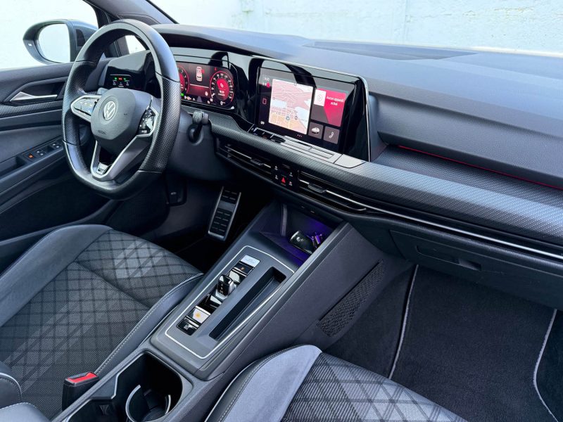 VOLKSWAGEN GOLF 2021