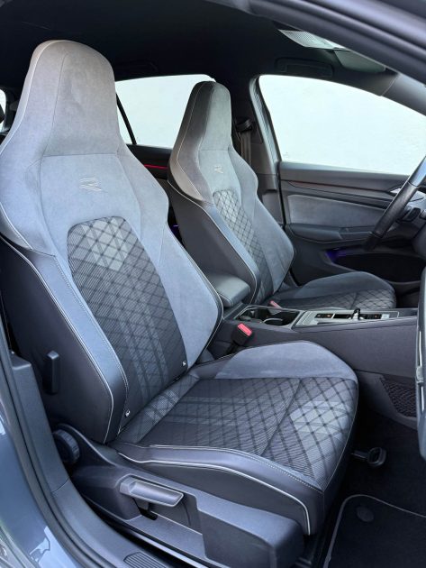 VOLKSWAGEN GOLF 2021