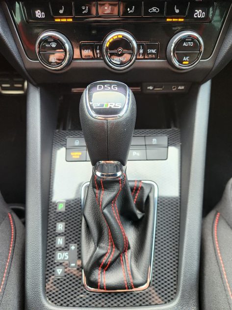 Skoda Octavia 2.0 TSI 230 RS Combi*GPS*LED*DSG*