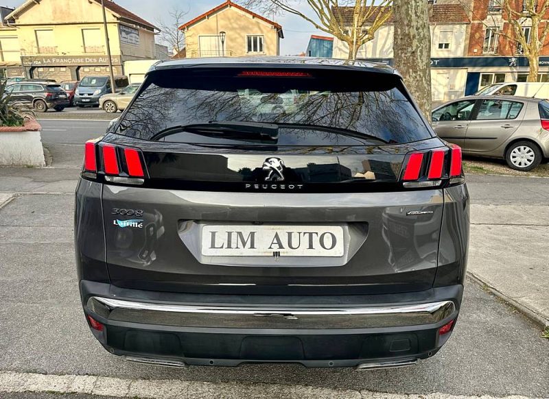 PEUGEOT 3008  2018