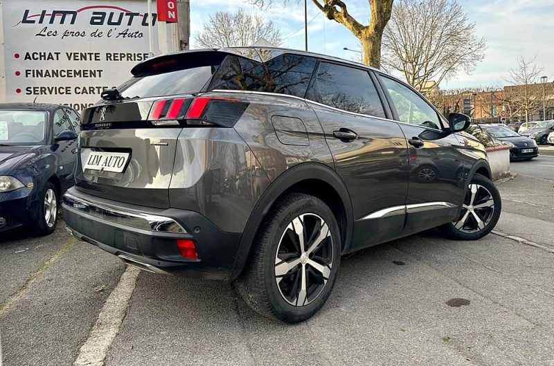 PEUGEOT 3008  2018