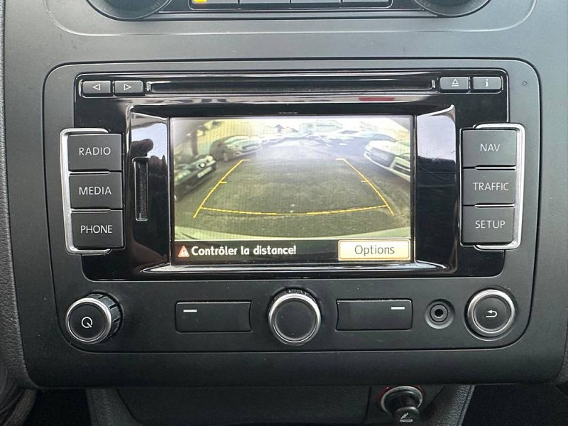 VOLKSWAGEN TOURAN 2012