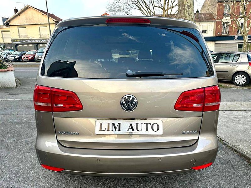 VOLKSWAGEN TOURAN 2012