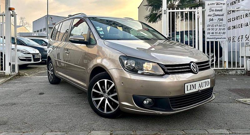 VOLKSWAGEN TOURAN 2012