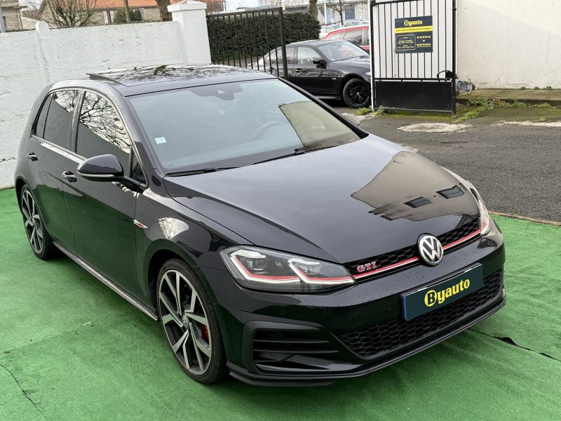 VOLKSWAGEN GOLF VII 2019