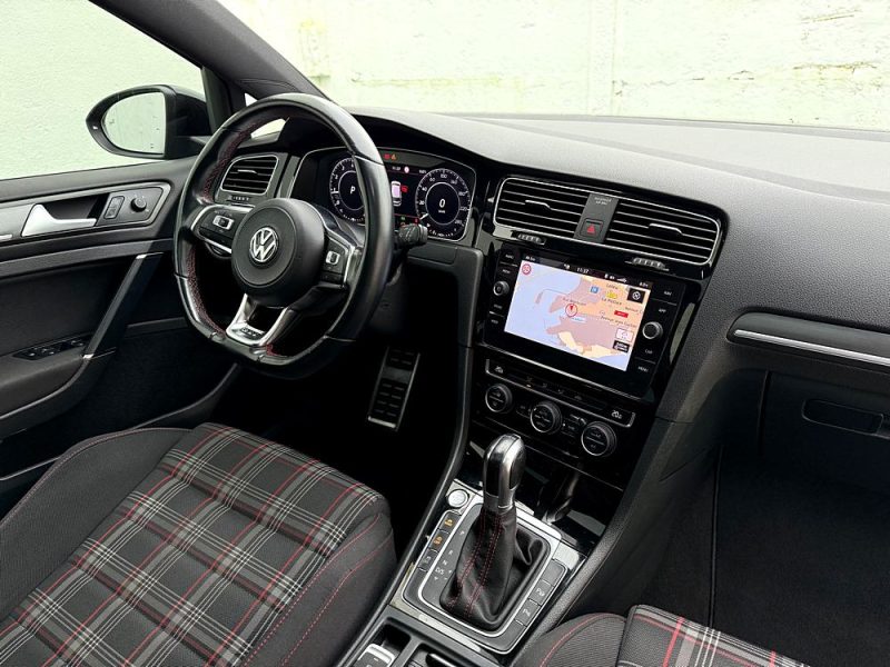 VOLKSWAGEN GOLF VII 2019