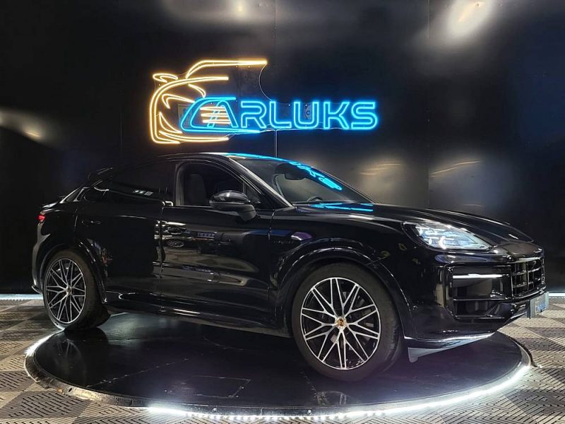 PORSCHE CAYENNE 3.0 V6 E-HYBRID COUPE PH2 / BOSE / TV ARRIERES / ROUE AR DIRECTRICE / ECRAN PASSAGER