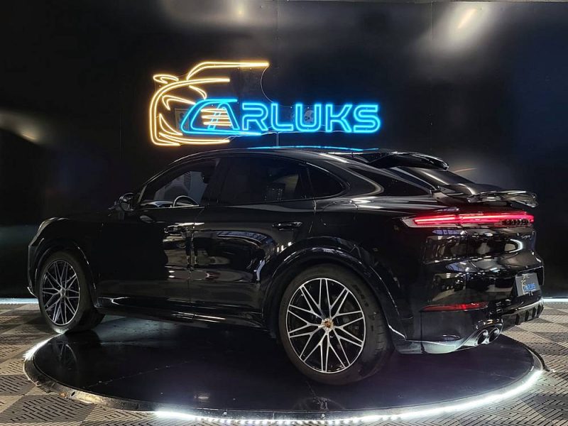PORSCHE CAYENNE 3.0 V6 E-HYBRID COUPE PH2 / BOSE / TV ARRIERES / ROUE AR DIRECTRICE / ECRAN PASSAGER