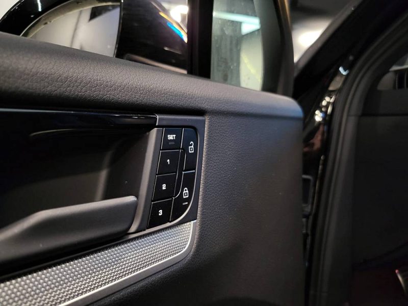 PORSCHE CAYENNE 3.0 V6 E-HYBRID COUPE PH2 / BOSE / TV ARRIERES / ROUE AR DIRECTRICE / ECRAN PASSAGER