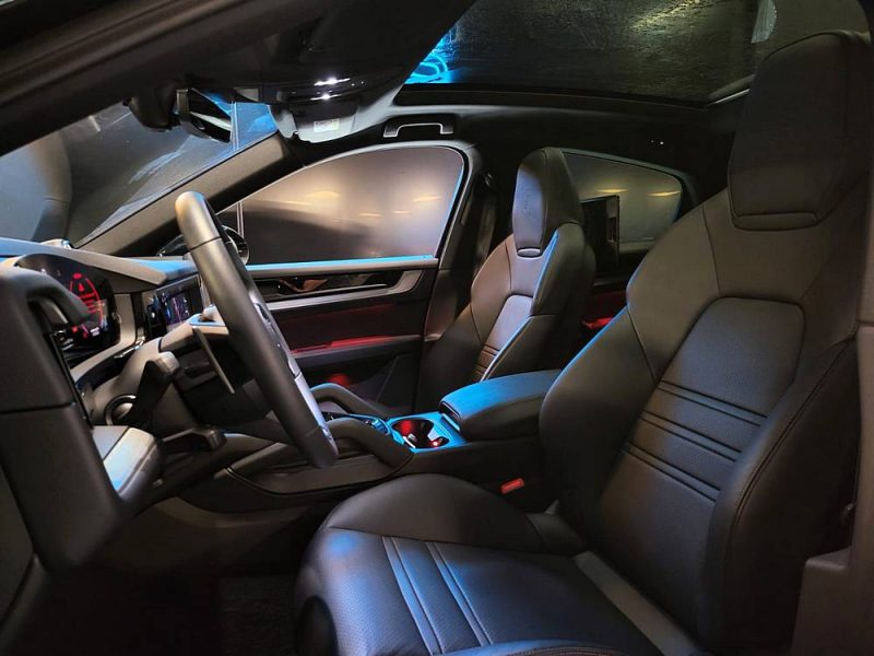 PORSCHE CAYENNE 3.0 V6 E-HYBRID COUPE PH2 / BOSE / TV ARRIERES / ROUE AR DIRECTRICE / ECRAN PASSAGER