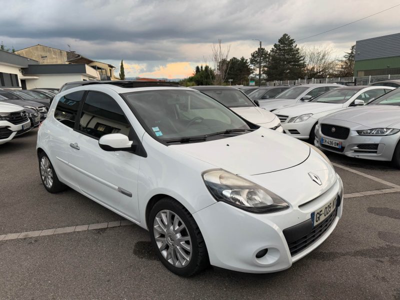 RENAULT CLIO 2011