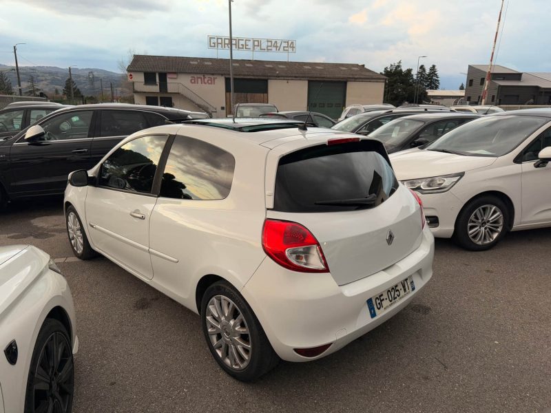 RENAULT CLIO 2011