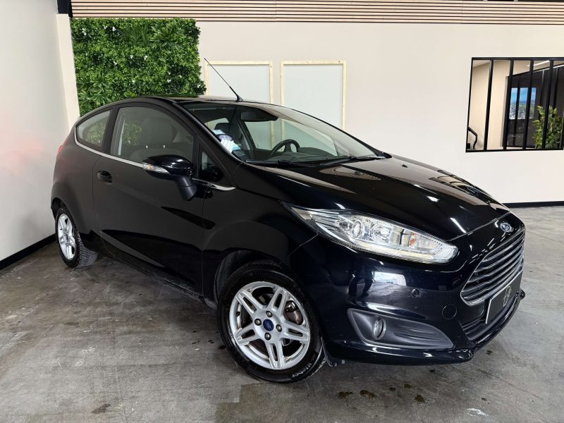 Ford Fiesta VI 1.0 EcoBoost 100ch Titanium