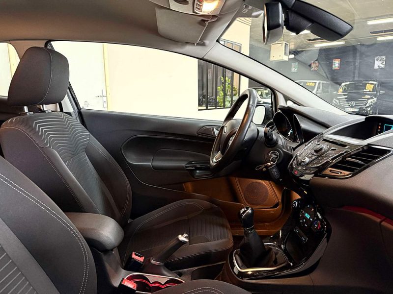 Ford Fiesta VI 1.0 EcoBoost 100ch Titanium