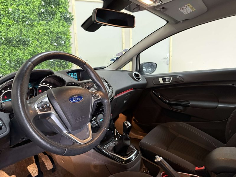 Ford Fiesta VI 1.0 EcoBoost 100ch Titanium