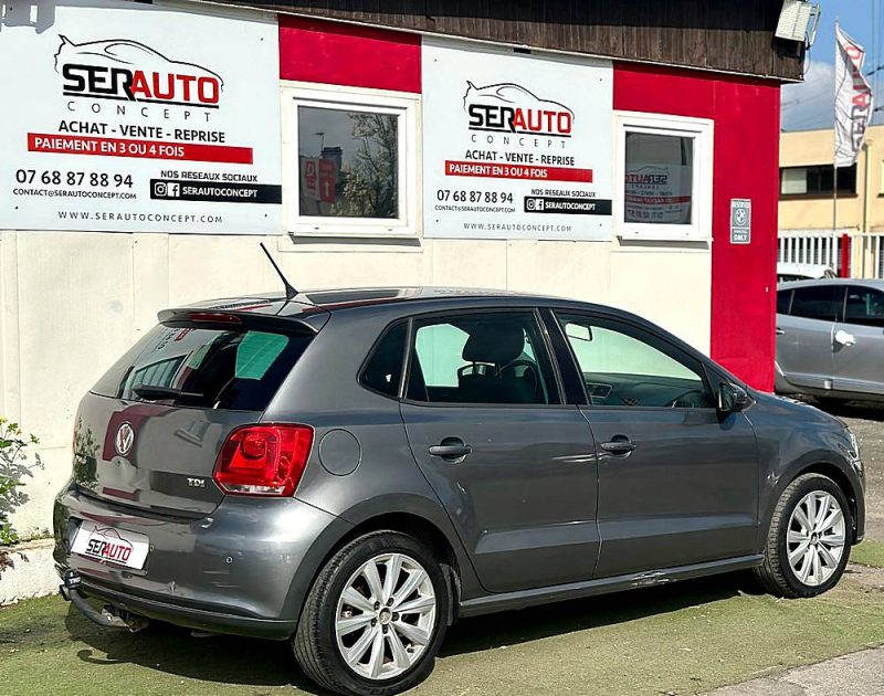 VOLKSWAGEN POLO 2011