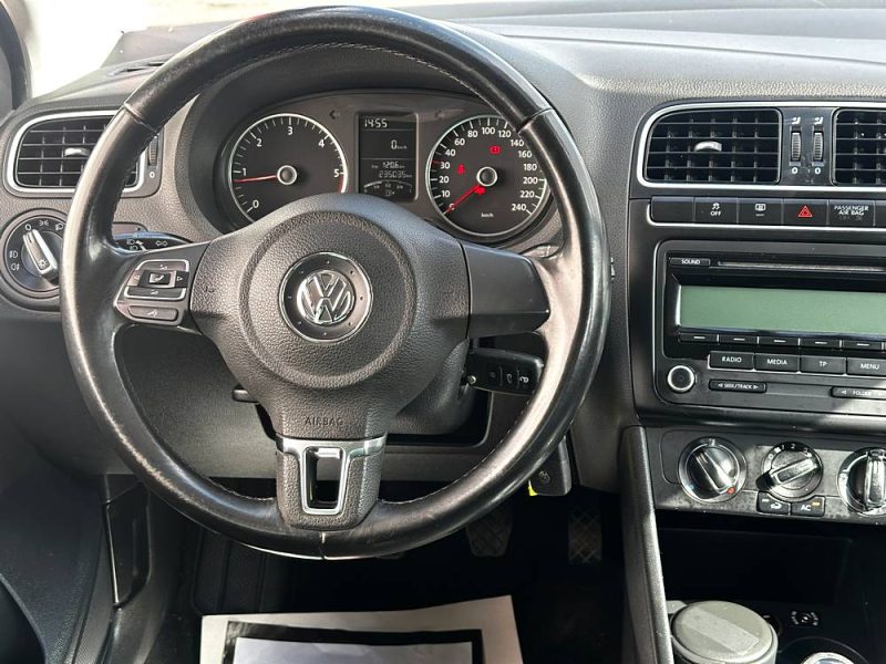 VOLKSWAGEN POLO 2011