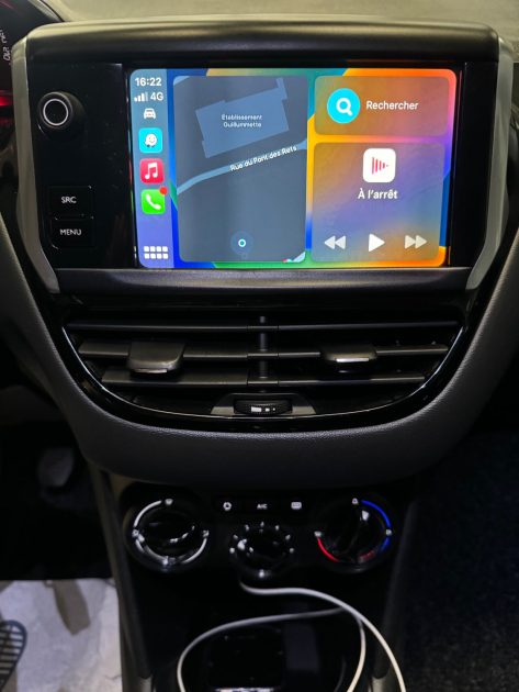 PEUGEOT 208 1.2 PURETECH 82CH STYLE  CARPLAY