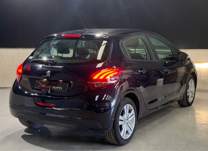 PEUGEOT 208 1.2 PURETECH 82CH STYLE  CARPLAY