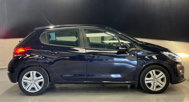 PEUGEOT 208 1.2 PURETECH 82CH STYLE  CARPLAY