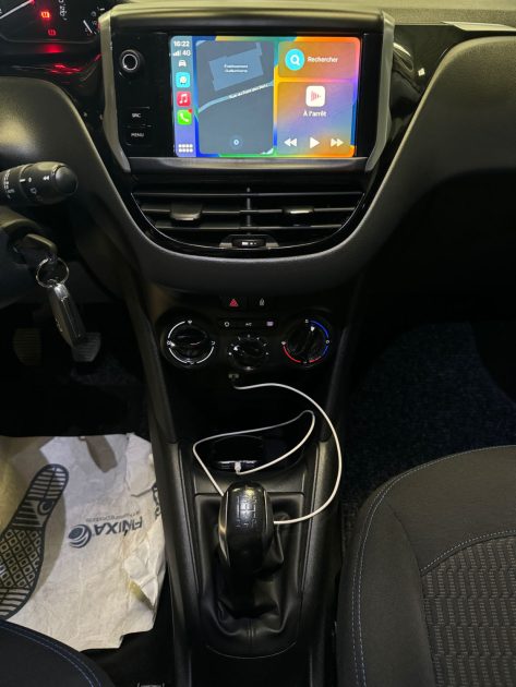 PEUGEOT 208 1.2 PURETECH 82CH STYLE  CARPLAY