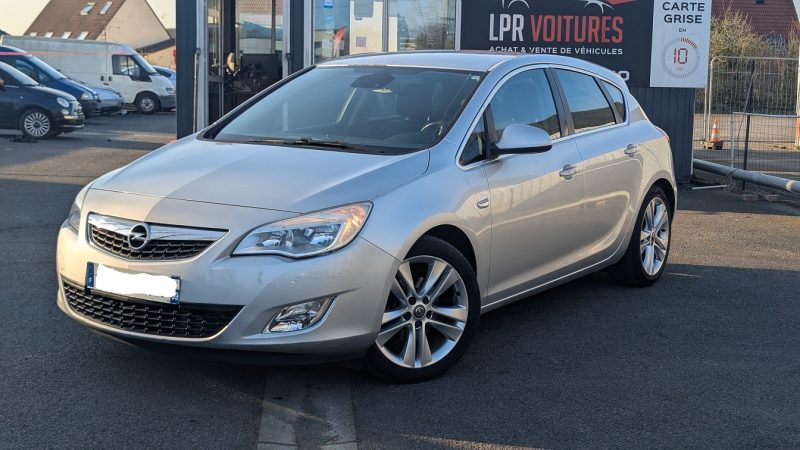 OPEL  ASTRA  2010