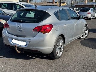 OPEL  ASTRA  2010