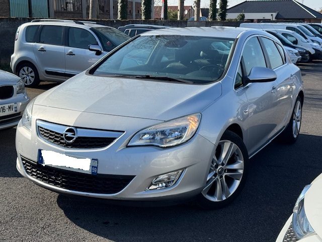 OPEL  ASTRA  2010
