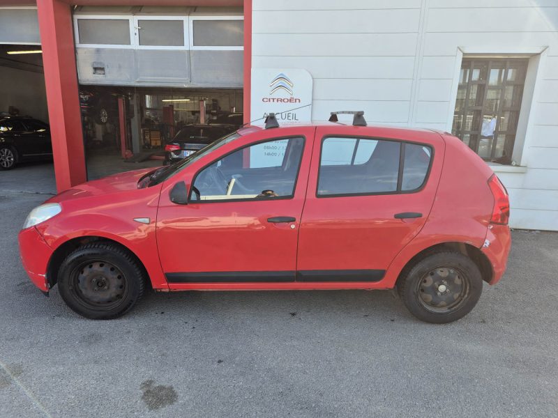 DACIA SANDERO 2009