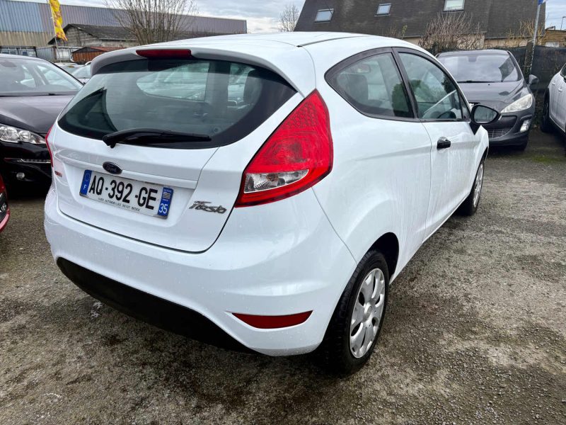 FORD FIESTA 1.4 TDCi 68ch Ambiente 3p