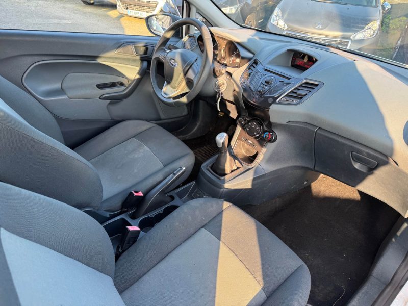 FORD FIESTA 1.4 TDCi 68ch Ambiente 3p