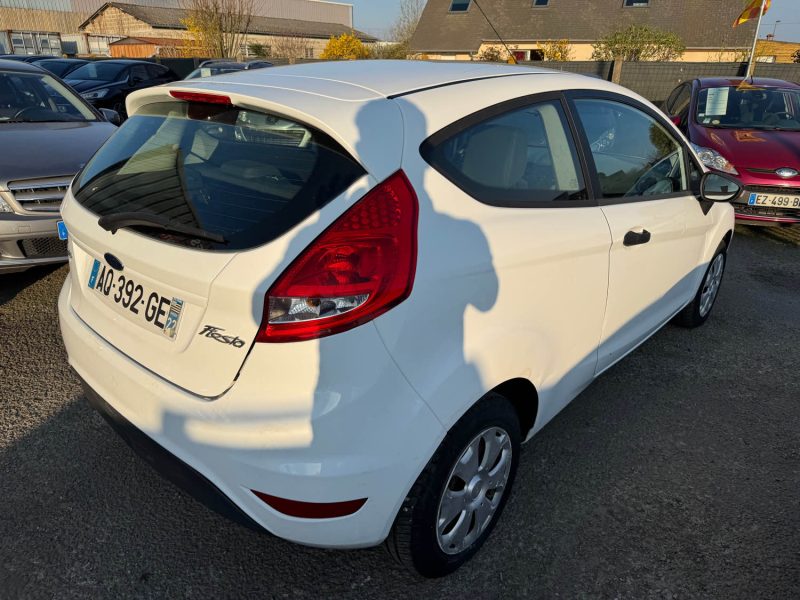 FORD FIESTA 1.4 TDCi 68ch Ambiente 3p