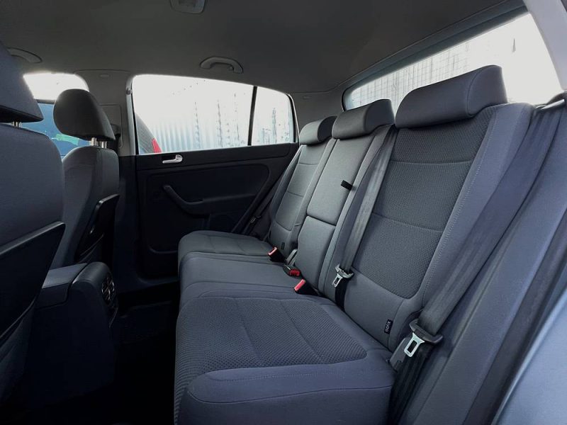 VOLKSWAGEN GOLF 5 V PLUS 1.6 FSI 115 Cv BOITE AUTOMATIQUE 80 100 Kms - GARANTIE 1 AN