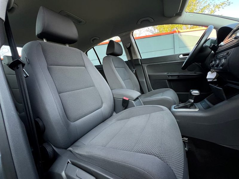 VOLKSWAGEN GOLF 5 V PLUS 1.6 FSI 115 Cv BOITE AUTOMATIQUE 80 100 Kms - GARANTIE 1 AN