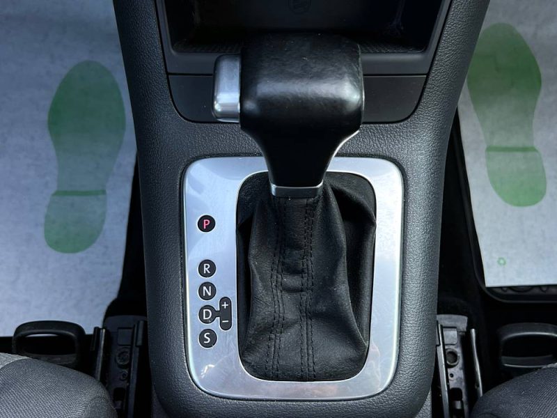 VOLKSWAGEN GOLF 5 V PLUS 1.6 FSI 115 Cv BOITE AUTOMATIQUE 80 100 Kms - GARANTIE 1 AN