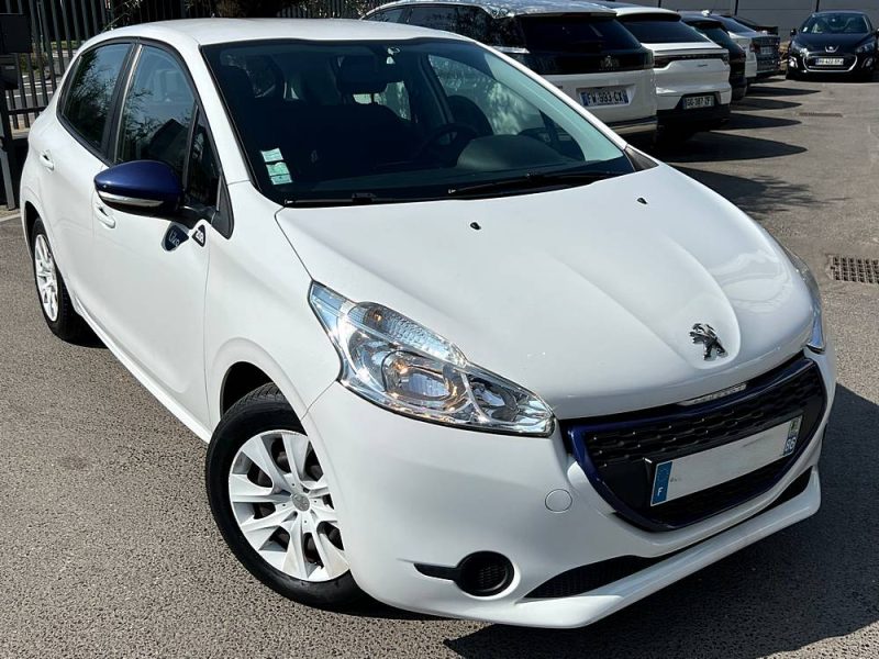 PEUGEOT 208 LIKE 1.0 VTI 68 Cv 1ERE MAIN CLIMATISATION REGULATEUR LIMITEUR BLUETOOTH - GARANTIE 1 AN
