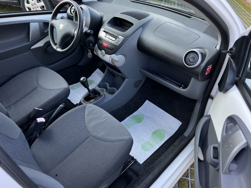 PEUGEOT 107 1.0 68 Cv PREMIERE MAIN ESSENCE BLUETOOTH CRIT AIR 2 - GARANTIE 1 AN