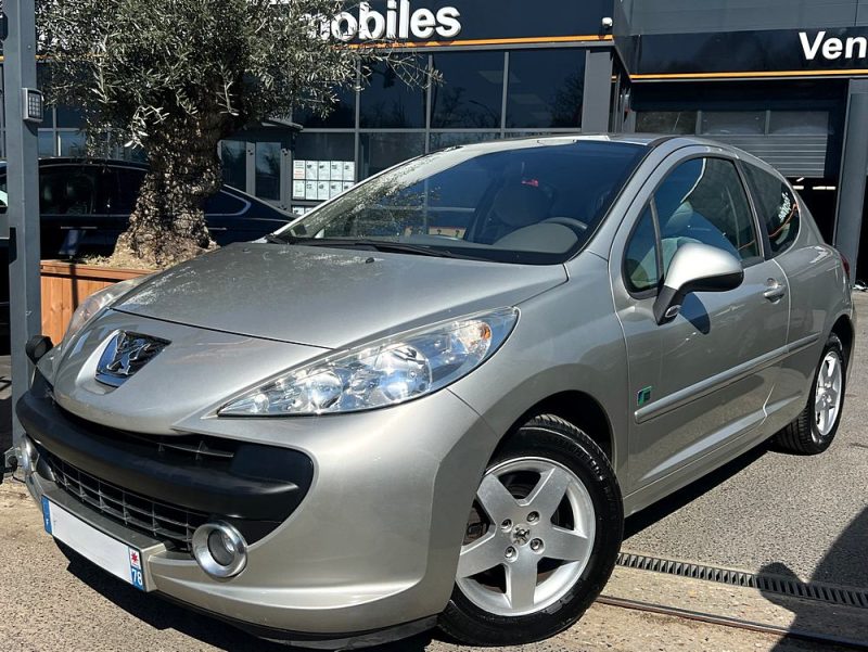 PEUGEOT 207 RWC 1.4 VTI 95 Cv PREMIERE MAIN / 66 600 Kms ORIGINE FRANCE - GARANTIE 1 AN