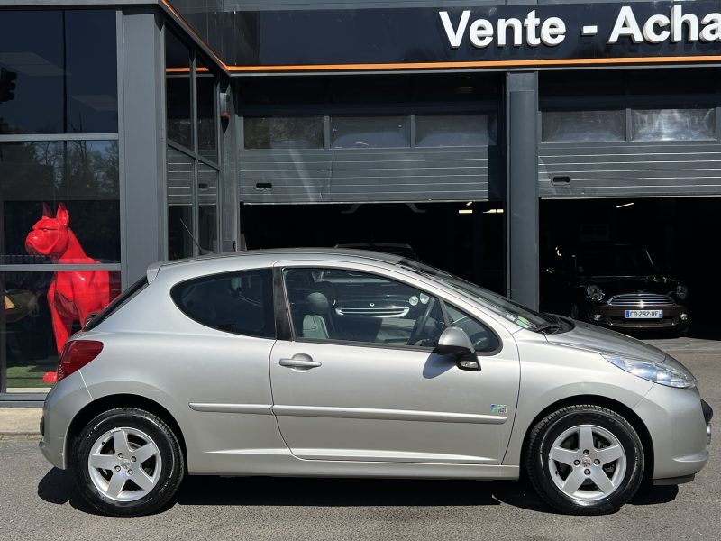 PEUGEOT 207 RWC 1.4 VTI 95 Cv PREMIERE MAIN / 66 600 Kms ORIGINE FRANCE - GARANTIE 1 AN