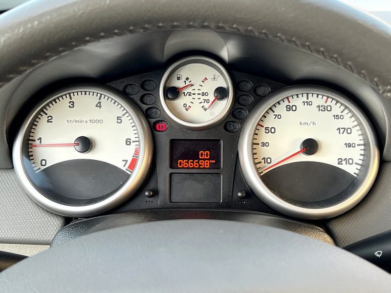 PEUGEOT 207 RWC 1.4 VTI 95 Cv PREMIERE MAIN / 66 600 Kms ORIGINE FRANCE - GARANTIE 1 AN