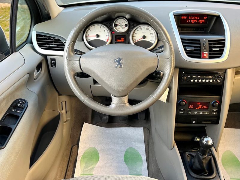PEUGEOT 207 RWC 1.4 VTI 95 Cv PREMIERE MAIN / 66 600 Kms ORIGINE FRANCE - GARANTIE 1 AN